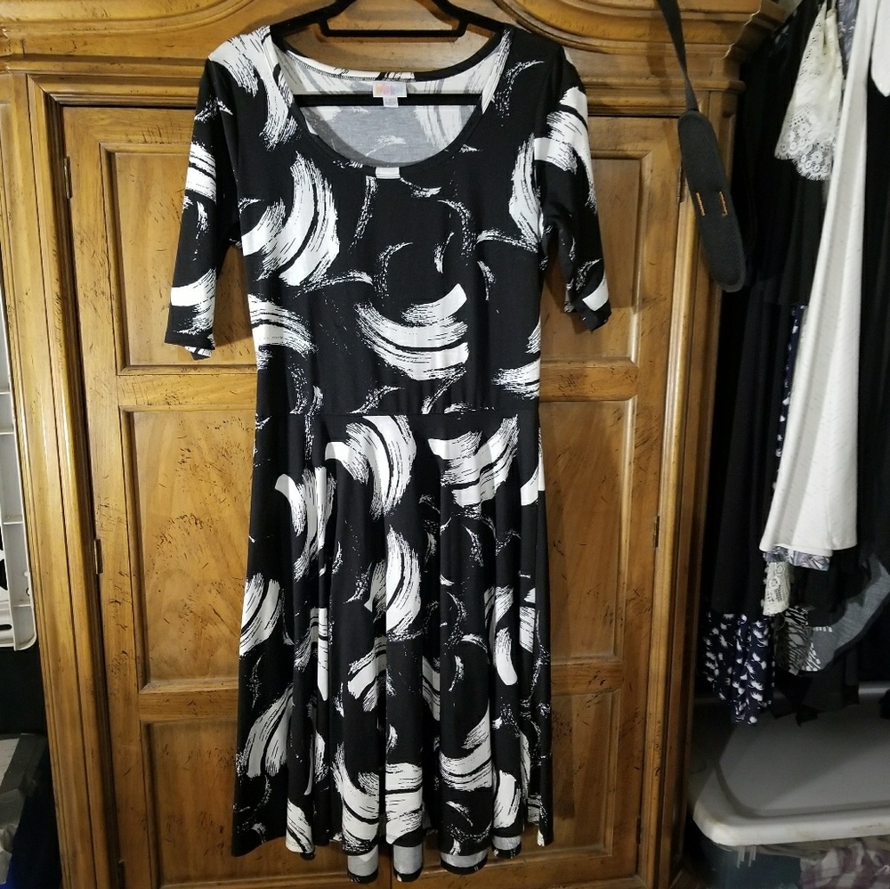 LulaRoe Nicole Dress
